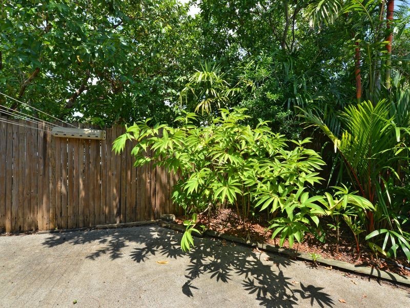 2/7 Ireland Crescent, Whitfield QLD 4870
