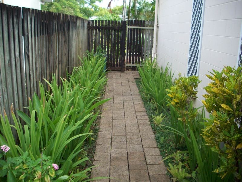 Manunda QLD 4870