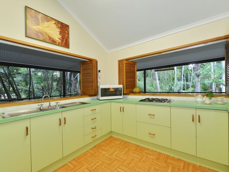 31-33 David Street, Machans Beach QLD 4878