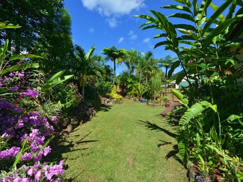 8 Ben Bolt Close, Redlynch QLD 4870