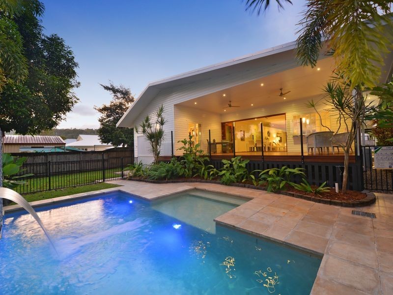 7 Hudson Street, Whitfield QLD 4870