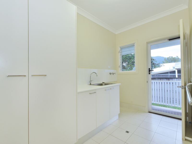 7 Hudson Street, Whitfield QLD 4870