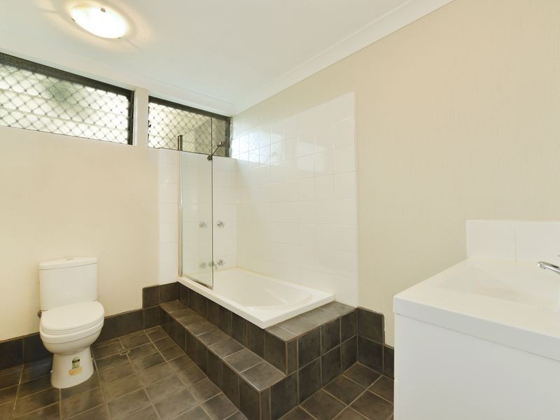 2/292 SHERIDAN ST, Cairns North QLD 4870