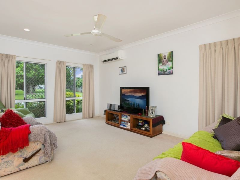 72 Bathurst Drive, Bentley Park QLD 4869