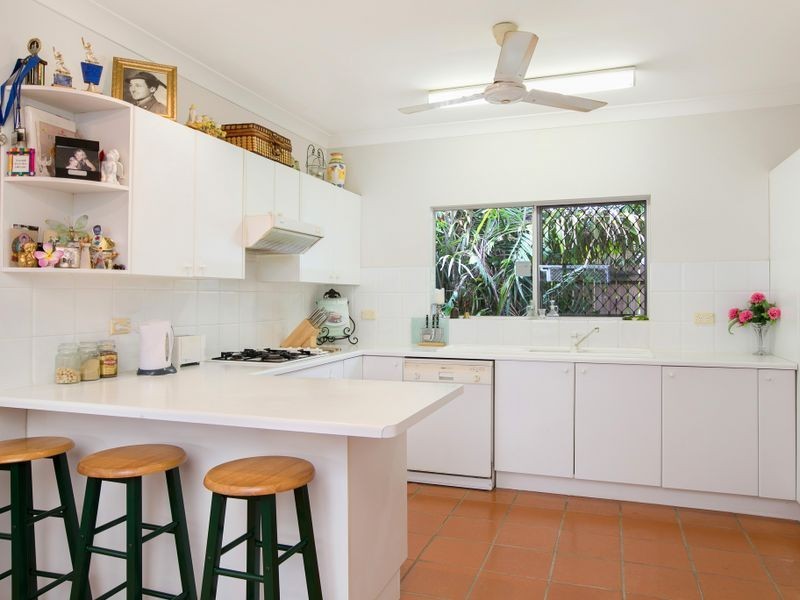 72 Bathurst Drive, Bentley Park QLD 4869