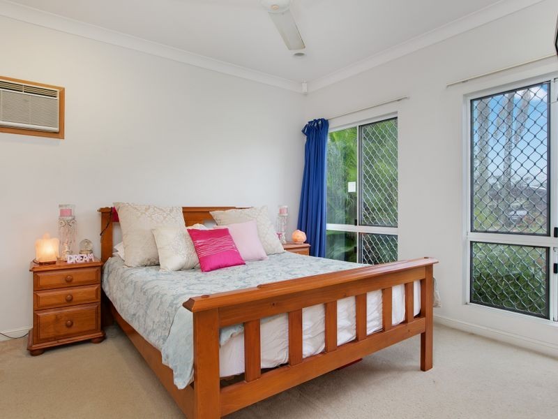 72 Bathurst Drive, Bentley Park QLD 4869