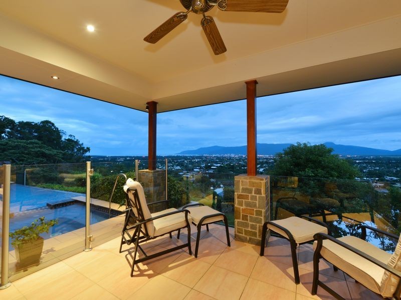 9 Solomon Place, Mooroobool QLD 4870