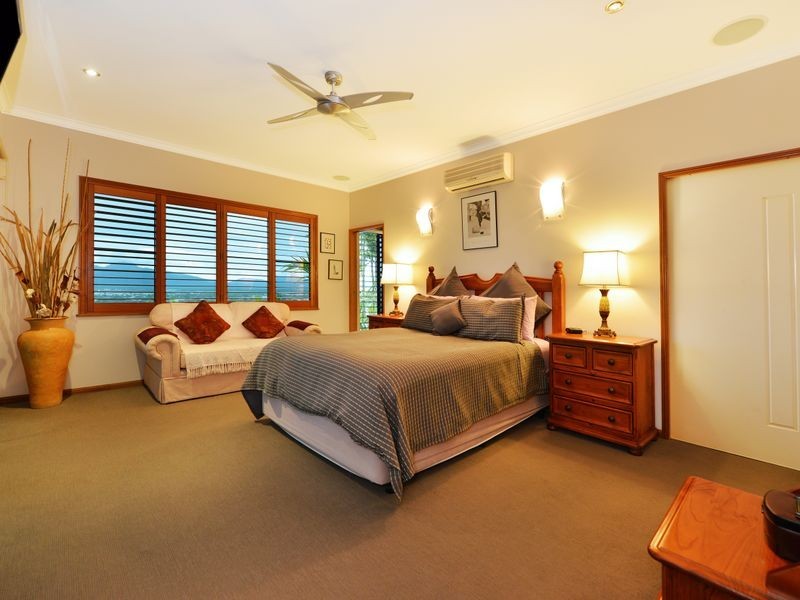 9 Solomon Place, Mooroobool QLD 4870