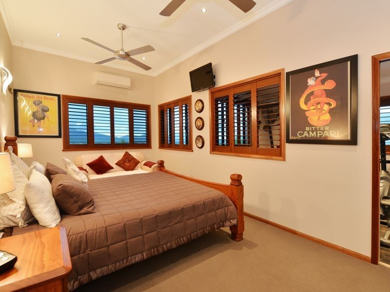 9 Solomon Place, Mooroobool QLD 4870
