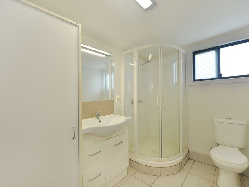 2/40 Sperring Street, Manunda QLD 4870