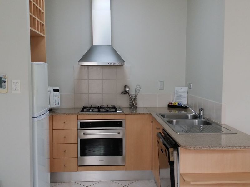 1202/2 Greenslopes Street, Cairns North QLD 4870