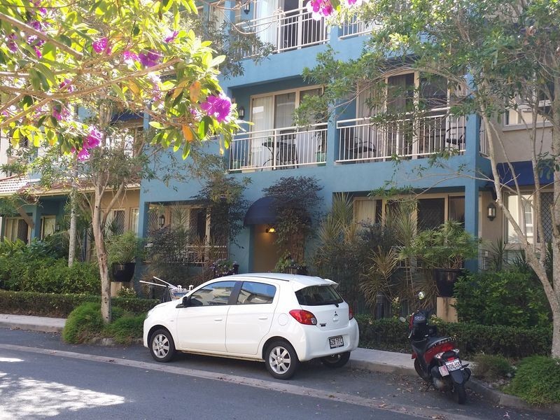 1202/2 Greenslopes Street, Cairns North QLD 4870