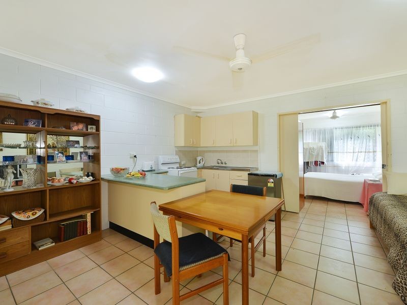 2/4 McPherson Close, Edge Hill QLD 4870