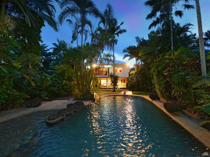 233 Woodward Street, Whitfield QLD 4870