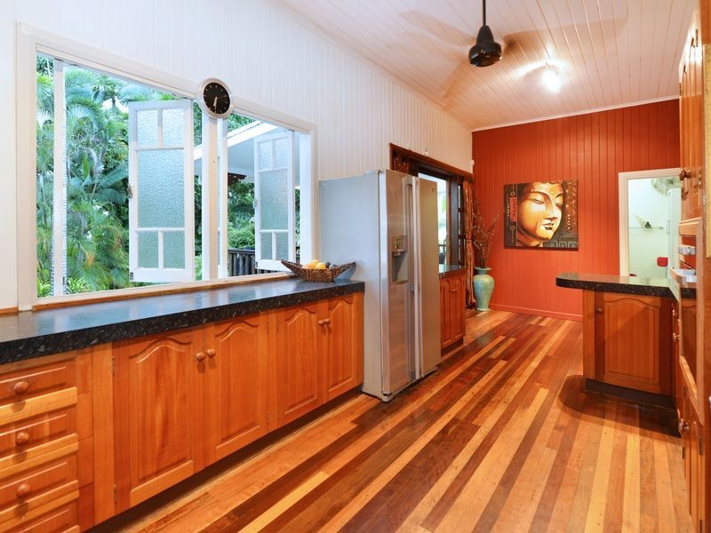 233 Woodward Street, Whitfield QLD 4870