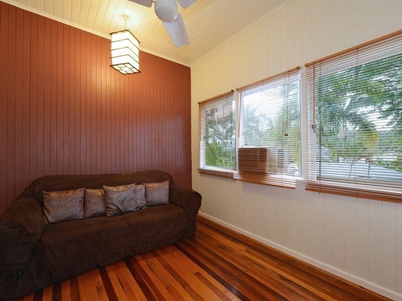 233 Woodward Street, Whitfield QLD 4870