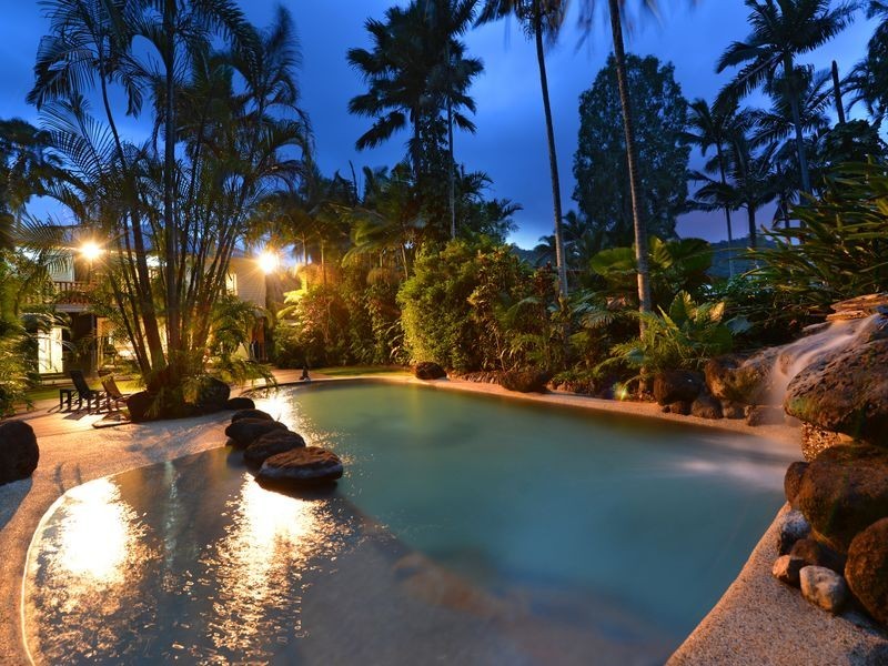 233 Woodward Street, Whitfield QLD 4870