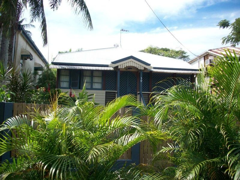 Aeroglen QLD 4870