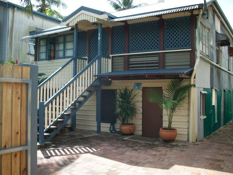 Aeroglen QLD 4870