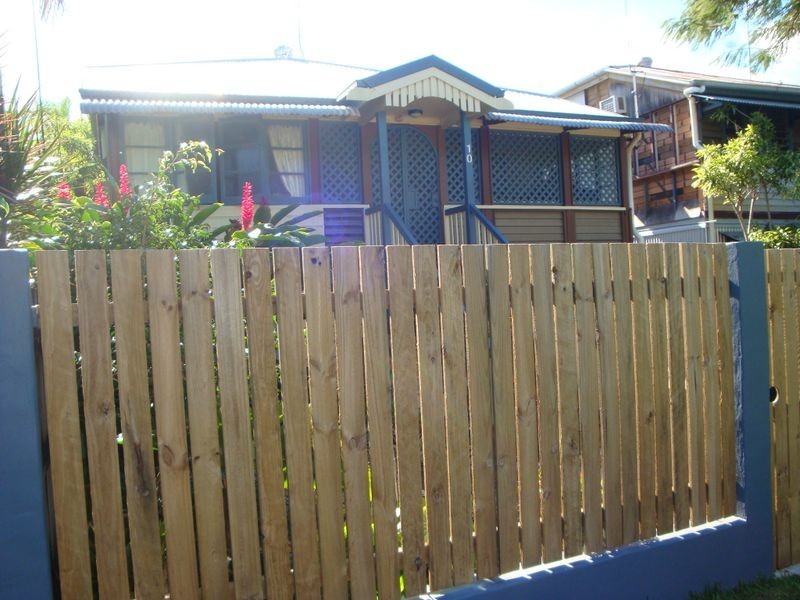 Aeroglen QLD 4870