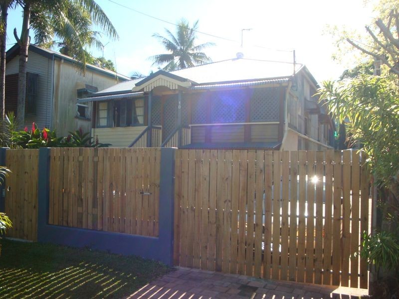 Aeroglen QLD 4870