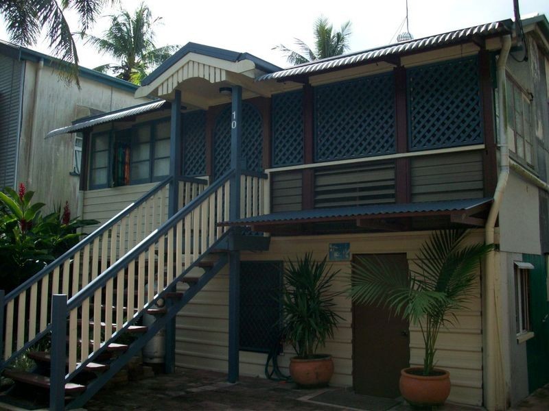 Aeroglen QLD 4870