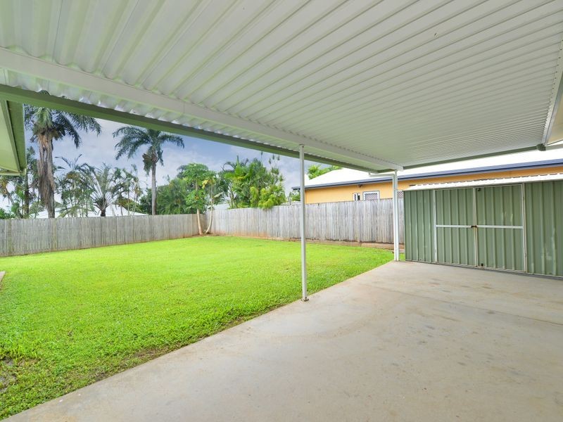 16 Grimes Close, Kanimbla QLD 4870