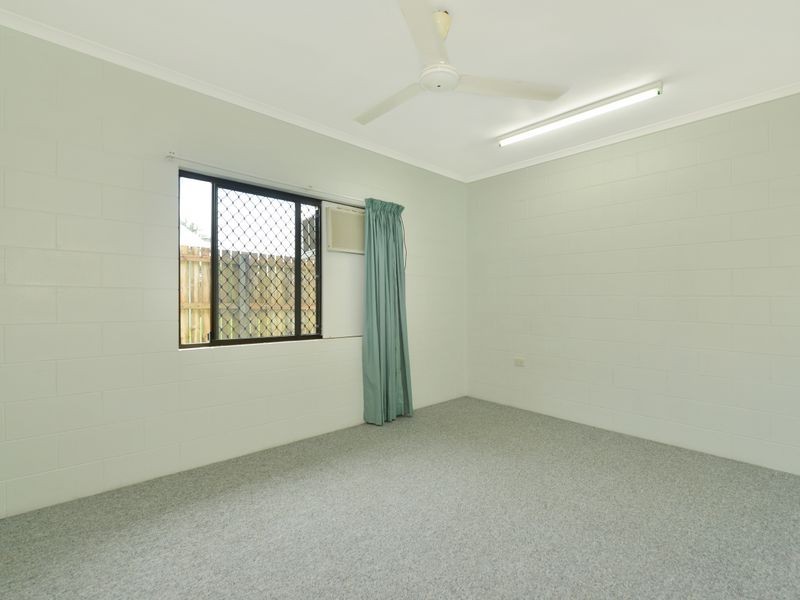 16 Grimes Close, Kanimbla QLD 4870