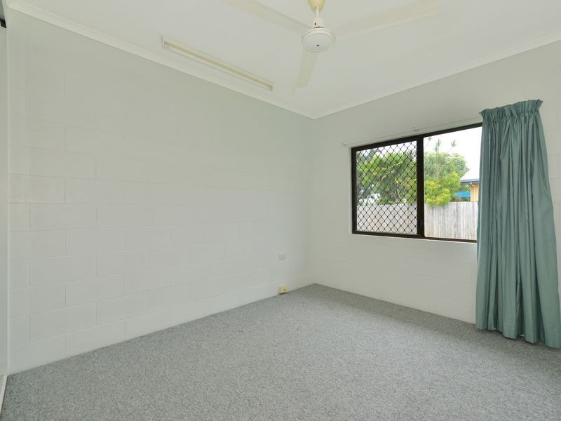 16 Grimes Close, Kanimbla QLD 4870