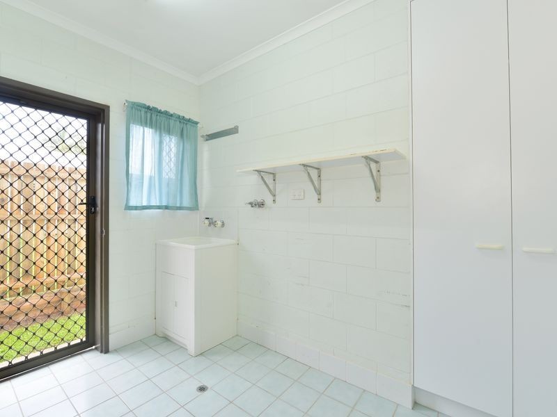 16 Grimes Close, Kanimbla QLD 4870