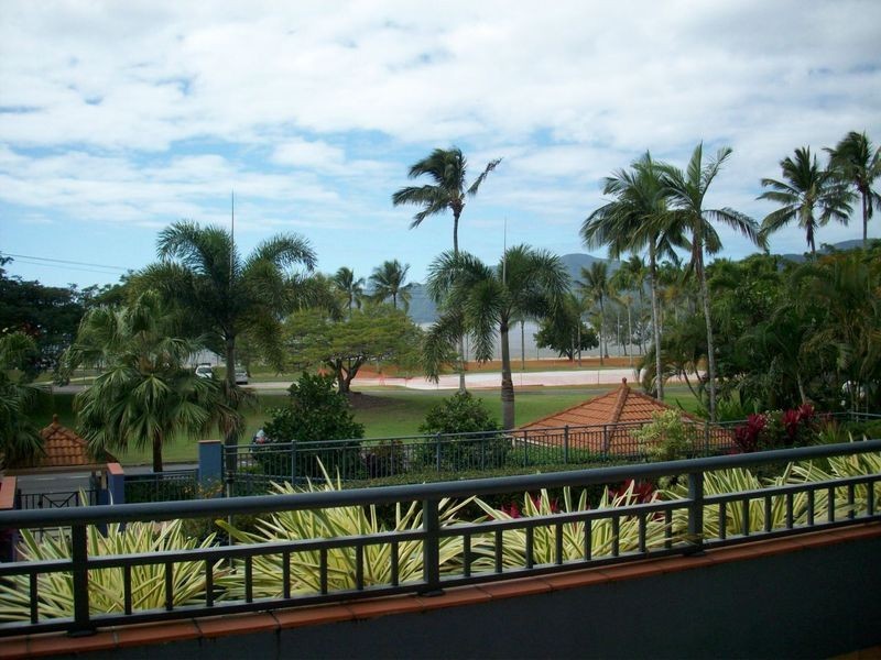 16/275 Esplanade, Cairns North QLD 4870