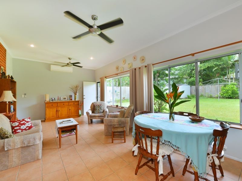128 Upper Richardson Street, Whitfield QLD 4870