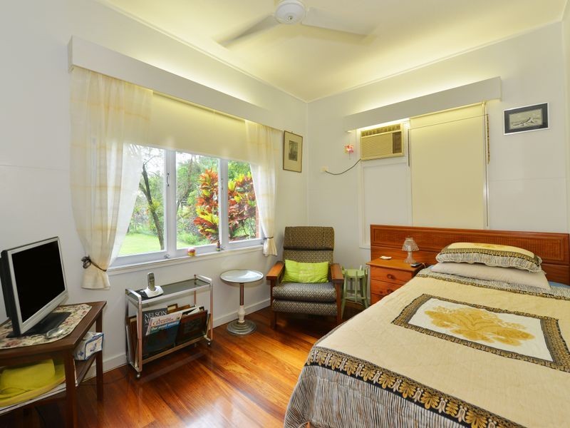 128 Upper Richardson Street, Whitfield QLD 4870