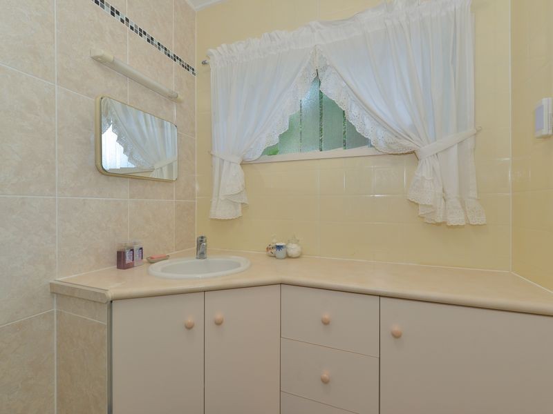 128 Upper Richardson Street, Whitfield QLD 4870