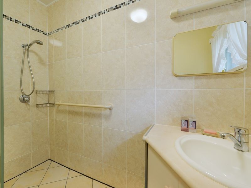 128 Upper Richardson Street, Whitfield QLD 4870