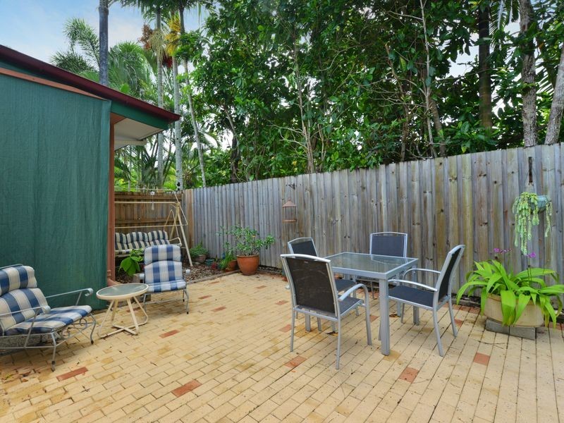 128 Upper Richardson Street, Whitfield QLD 4870