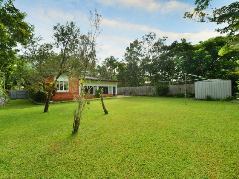 128 Upper Richardson Street, Whitfield QLD 4870