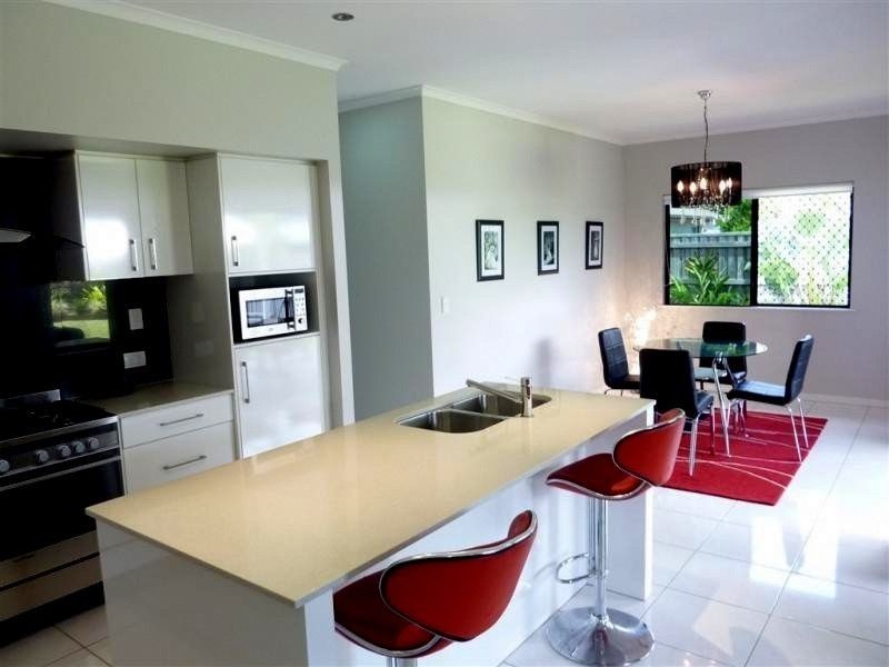 1 Daykin Close, Redlynch QLD 4870