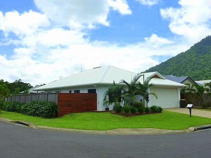 1 Daykin Close, Redlynch QLD 4870
