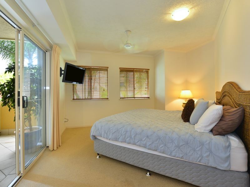 1006/2 Greenslopes Street, Cairns North QLD 4870