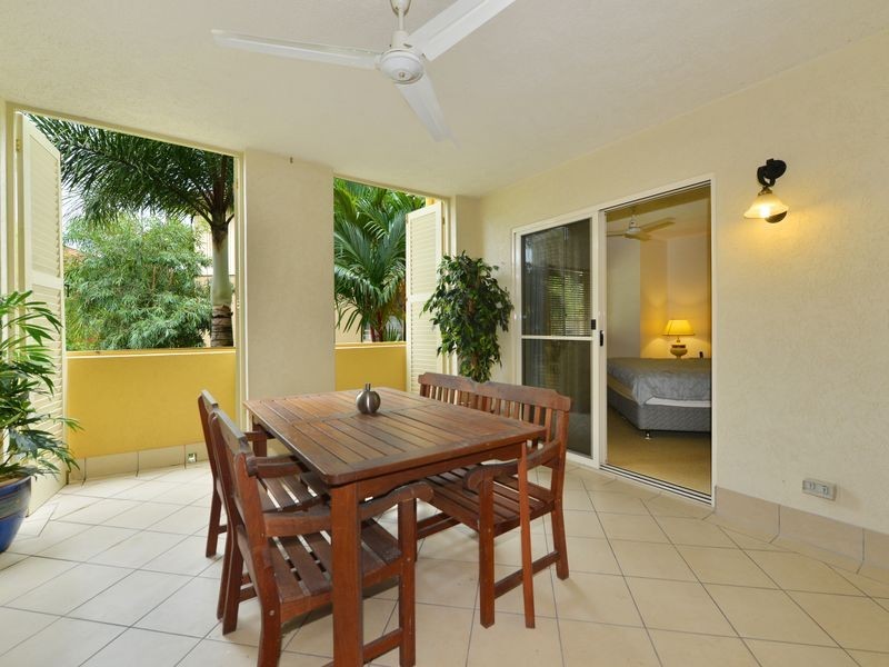 1006/2 Greenslopes Street, Cairns North QLD 4870