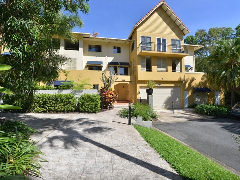 1006/2 Greenslopes Street, Cairns North QLD 4870