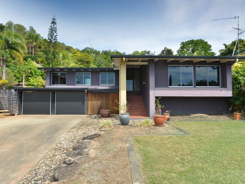 168 Hillview Crescent, Whitfield QLD 4870