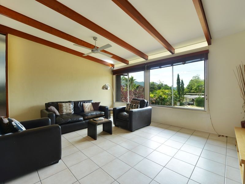 168 Hillview Crescent, Whitfield QLD 4870