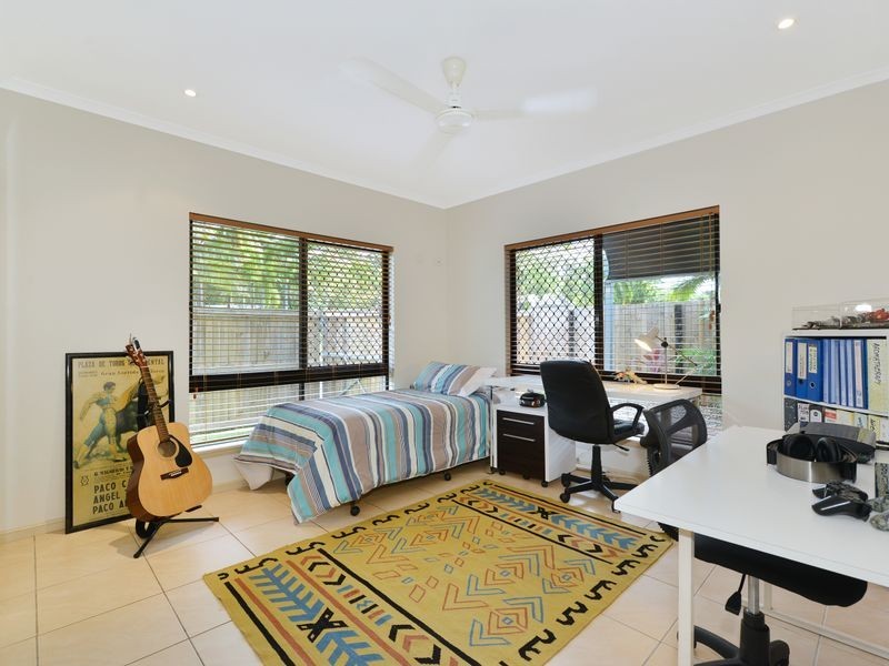 1B York Street, Whitfield QLD 4870