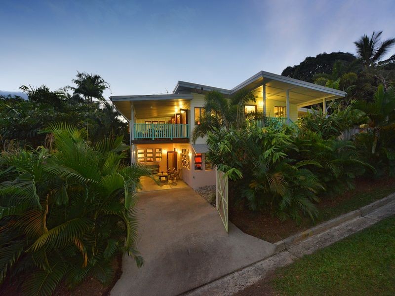 4 Walsh Street, Edge Hill QLD 4870