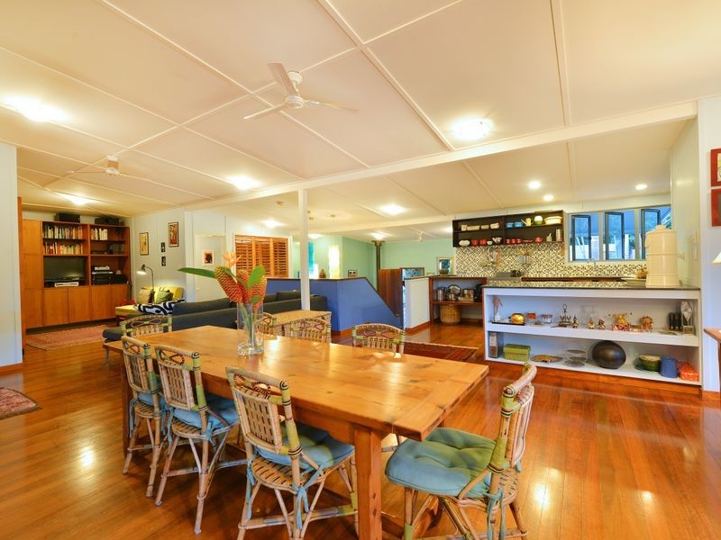 4 Walsh Street, Edge Hill QLD 4870