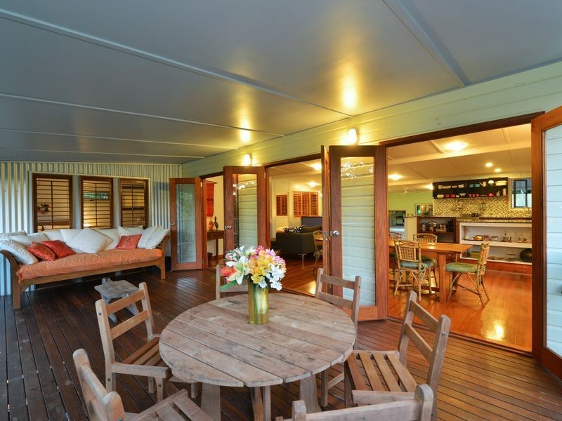 4 Walsh Street, Edge Hill QLD 4870
