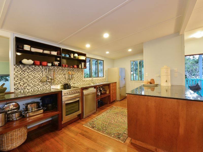 4 Walsh Street, Edge Hill QLD 4870
