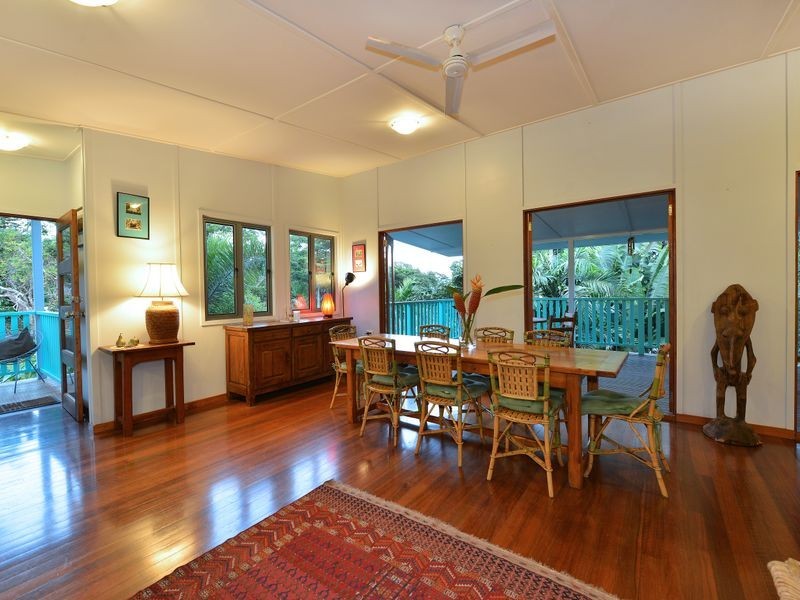 4 Walsh Street, Edge Hill QLD 4870